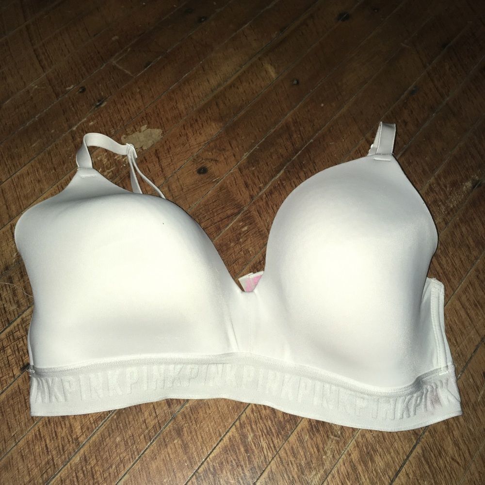 Victoria’s Secret 36DD wear every wireless lightly lined bra